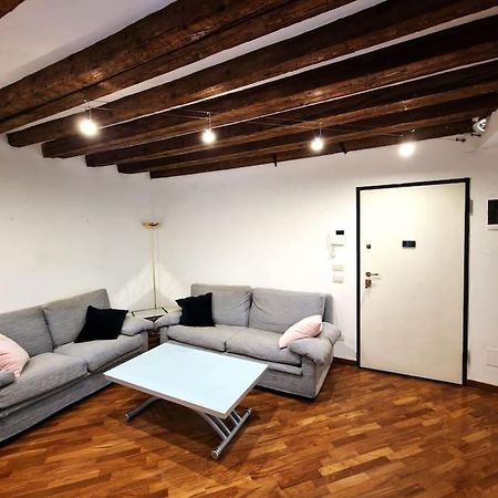 Magnifico Appartamento Ristrutturato ミラノ エクステリア 写真