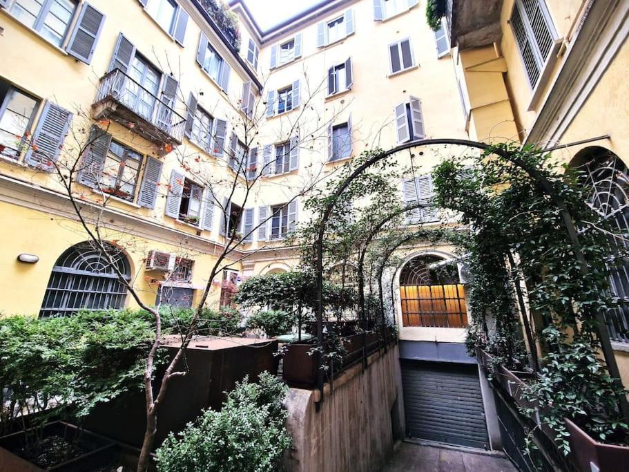 Magnifico Appartamento Ristrutturato ミラノ エクステリア 写真